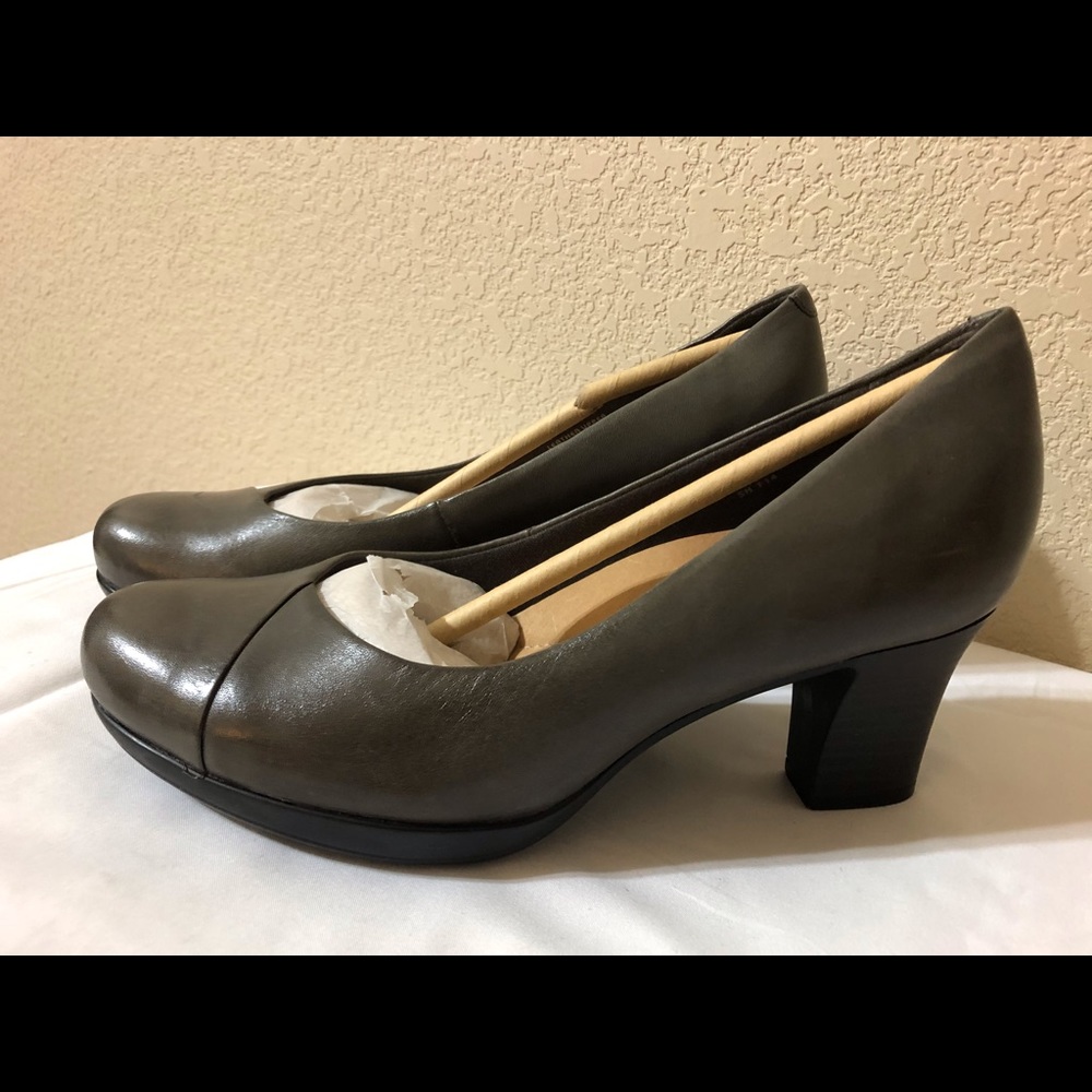 NWB Earth Tamara Paddle Insole Heels Sz7 - Picture 2 of 7